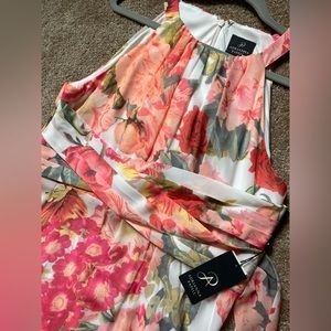 New with tag Adrianna Papell floral dress